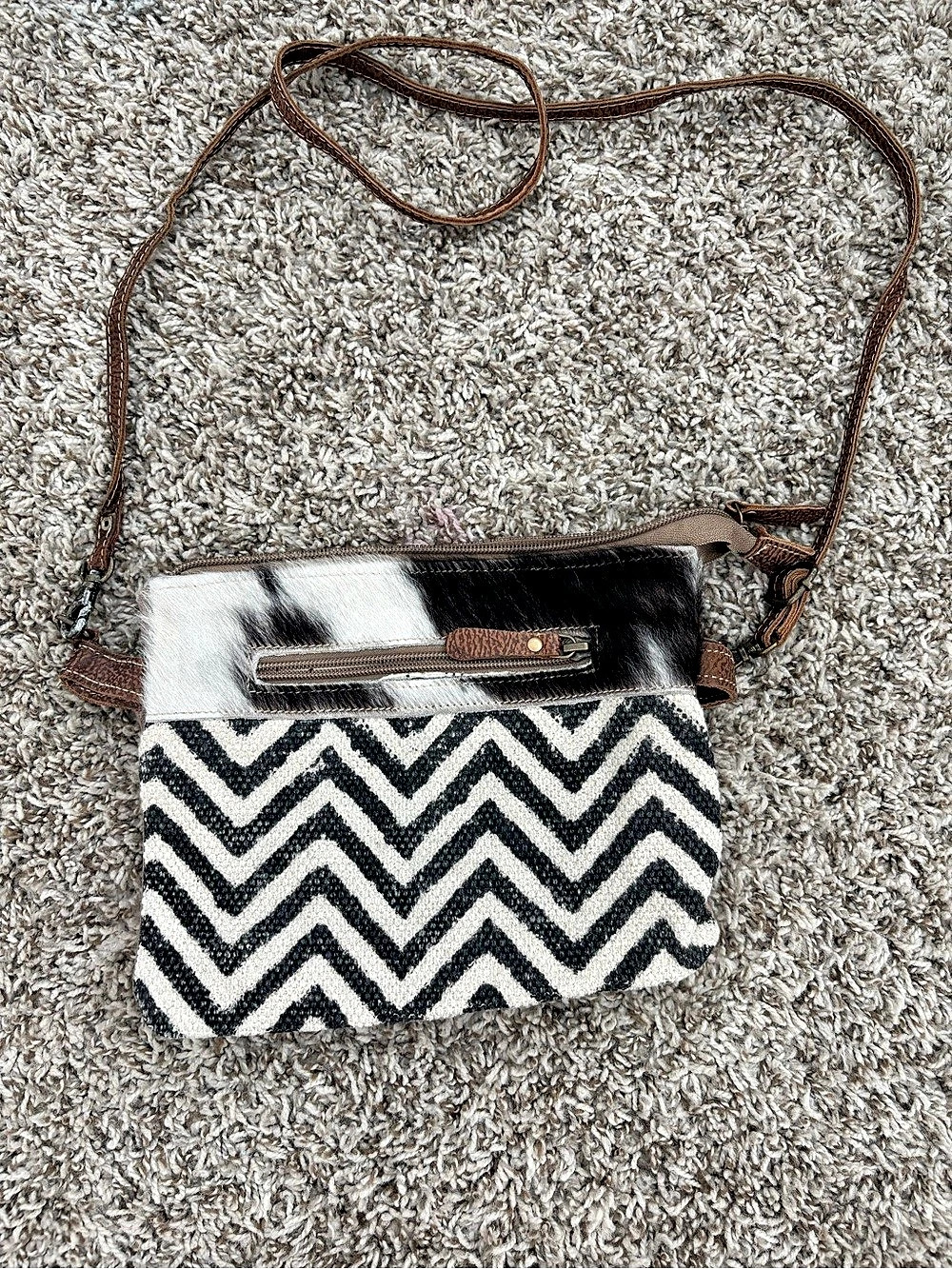 Myra Bags Geometric Crossbody Bag in Black & White